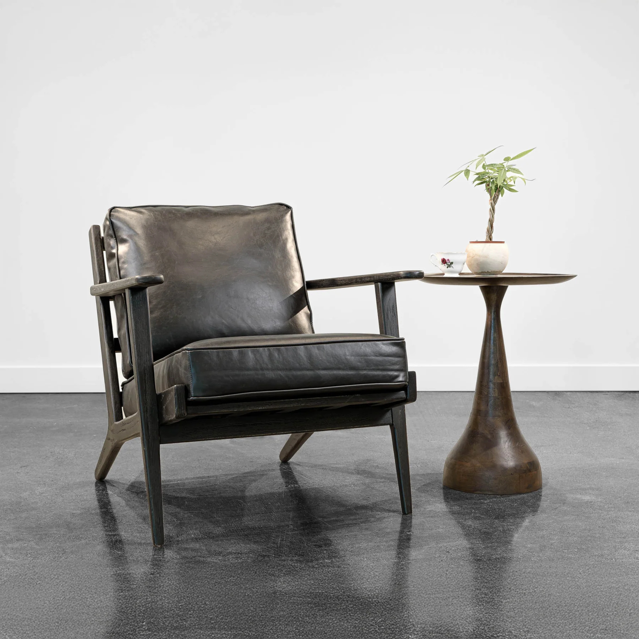 Noir Arm Chair