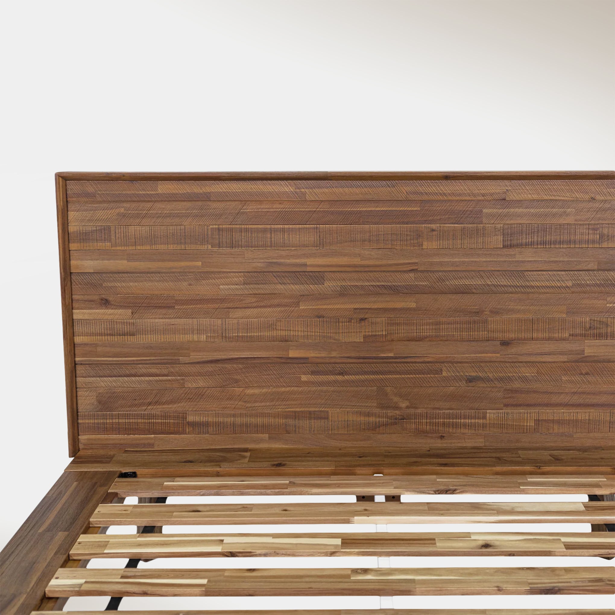 Soleil Queen Bed - Light Walnut